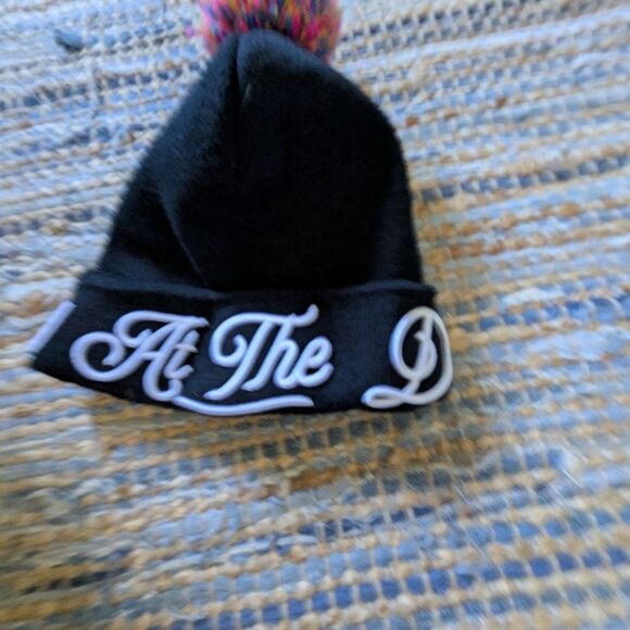 Panic at The Disco Black Winter Pom Pom Hat White Embroidered Lettering Music Fa - Picture 7 of 9